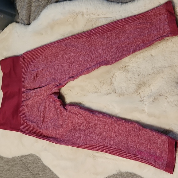 Pursue Fitness Cropped Seamless Leggings - Picture 2 of 5